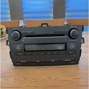 2010 Corolla S stock sterio